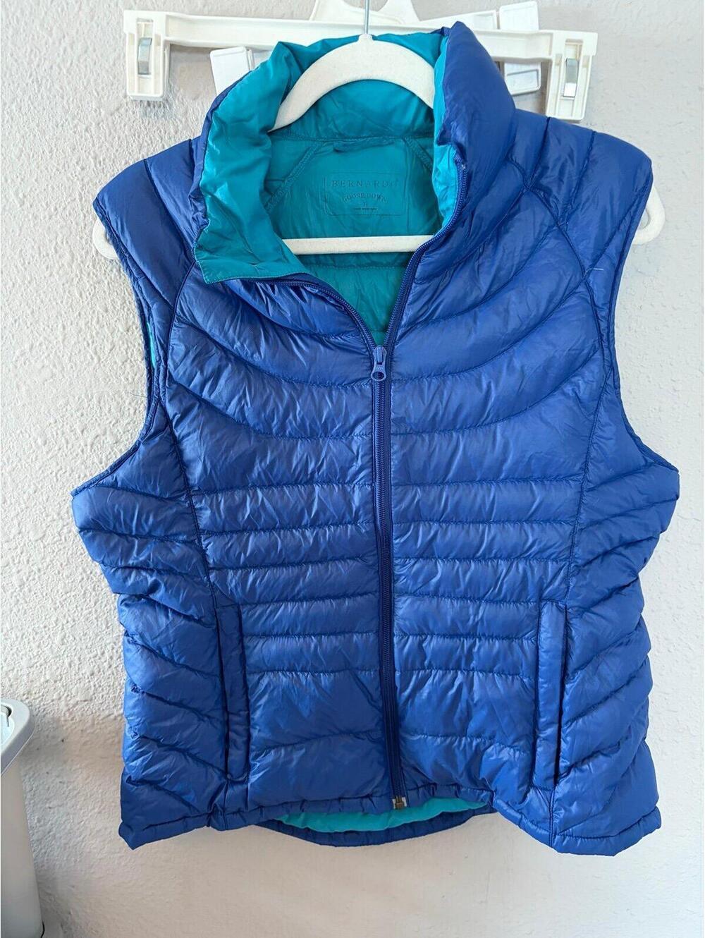 Bernardo Goose Down Puffer Vest Blue size L women's